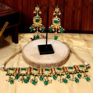 Maharani’s Emerald Kundan Necklace Set